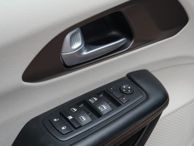 2017 Chrysler Pacifica Touring L