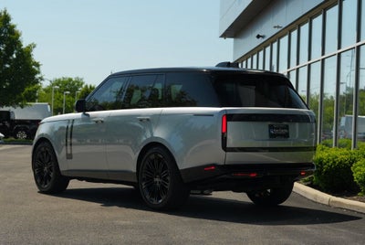 2025 Land Rover Range Rover SE