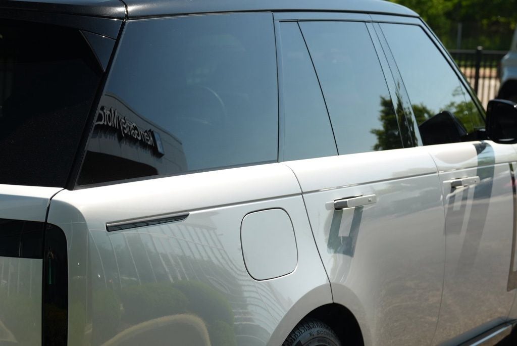 2025 Land Rover Range Rover SE