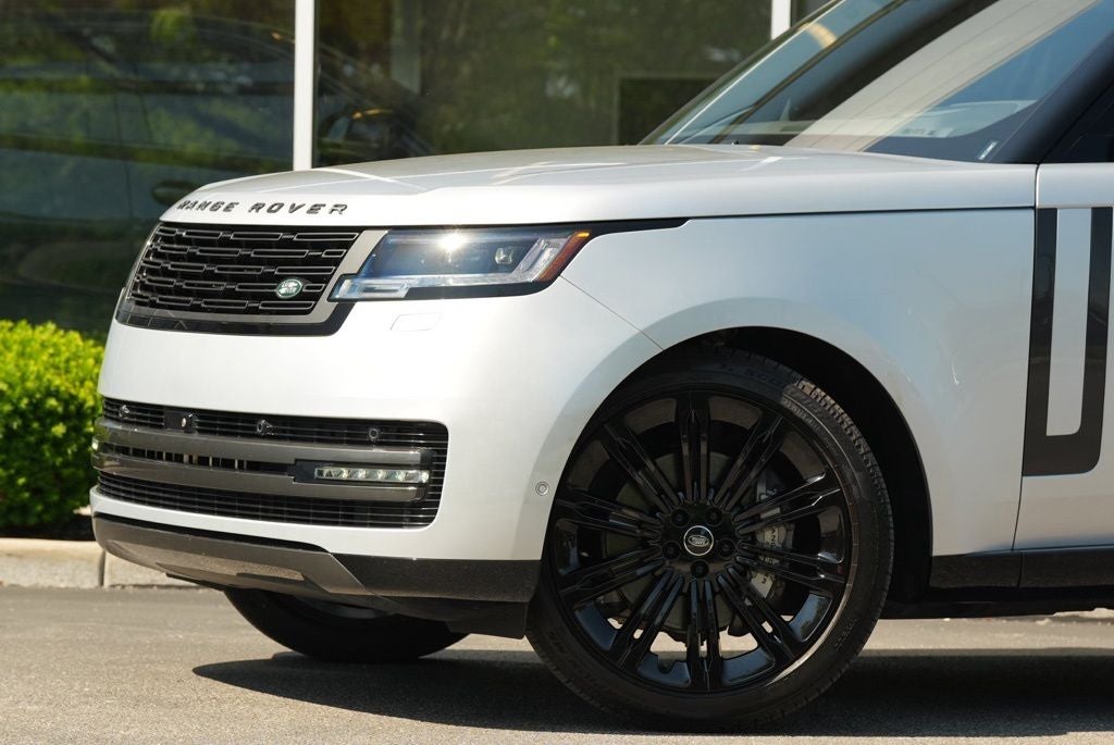 2025 Land Rover Range Rover SE