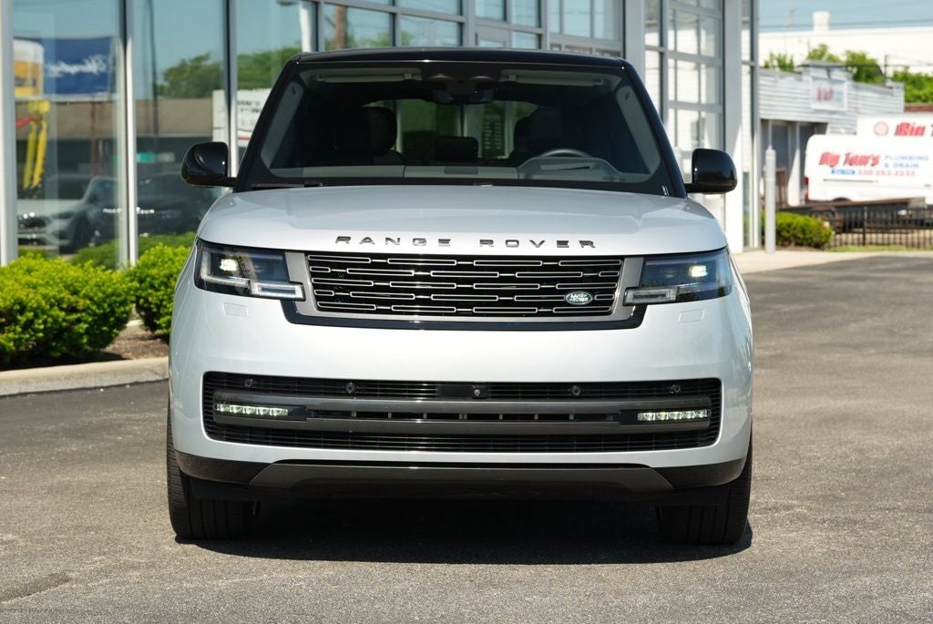2025 Land Rover Range Rover SE