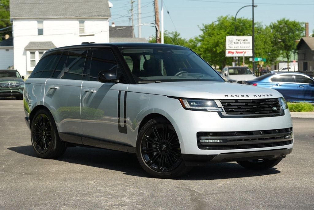 2025 Land Rover Range Rover SE