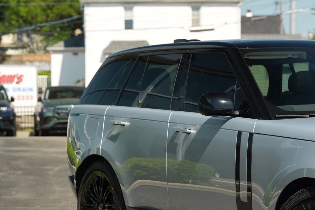 2025 Land Rover Range Rover SE