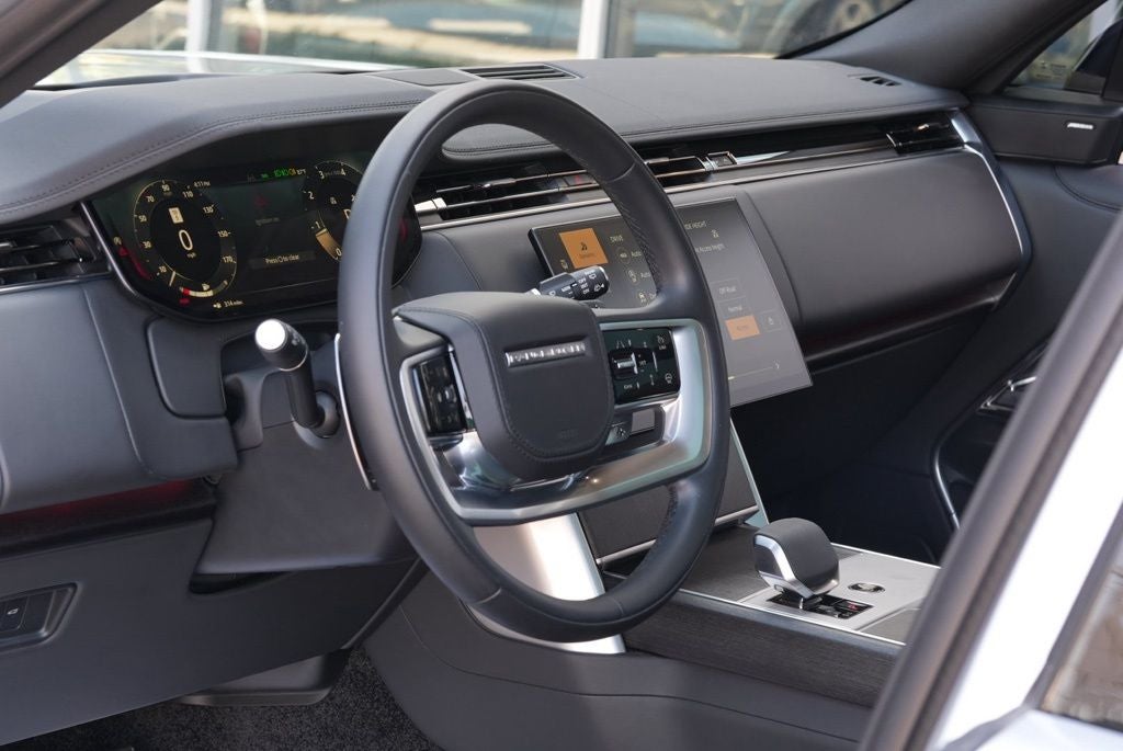 2025 Land Rover Range Rover SE