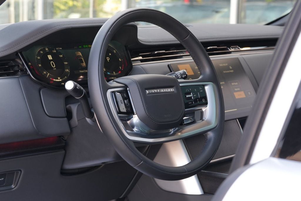 2025 Land Rover Range Rover SE