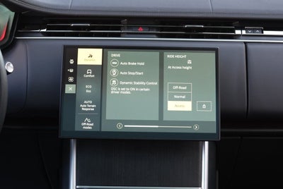 2025 Land Rover Range Rover SE