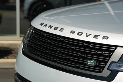 2025 Land Rover Range Rover SE
