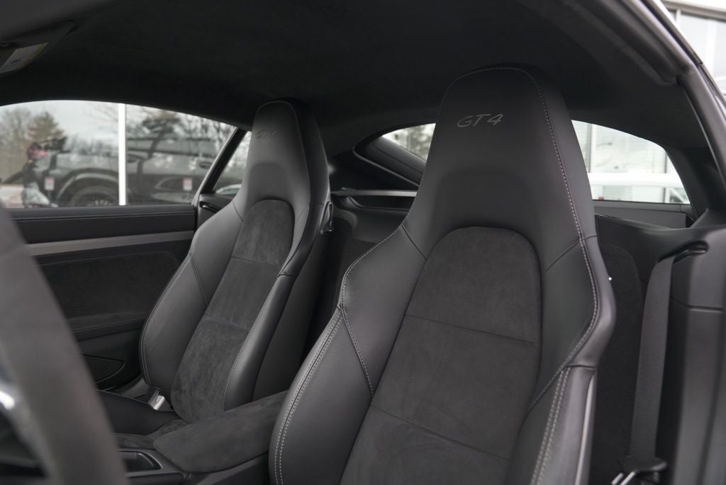 2016 Porsche Cayman GT4