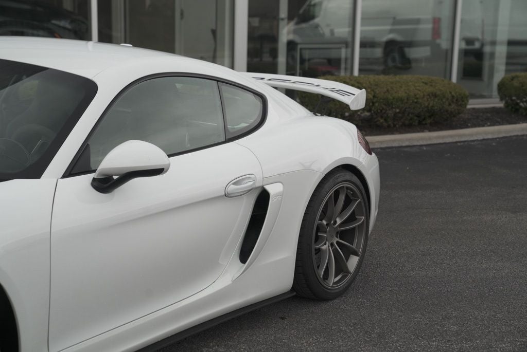 2016 Porsche Cayman GT4