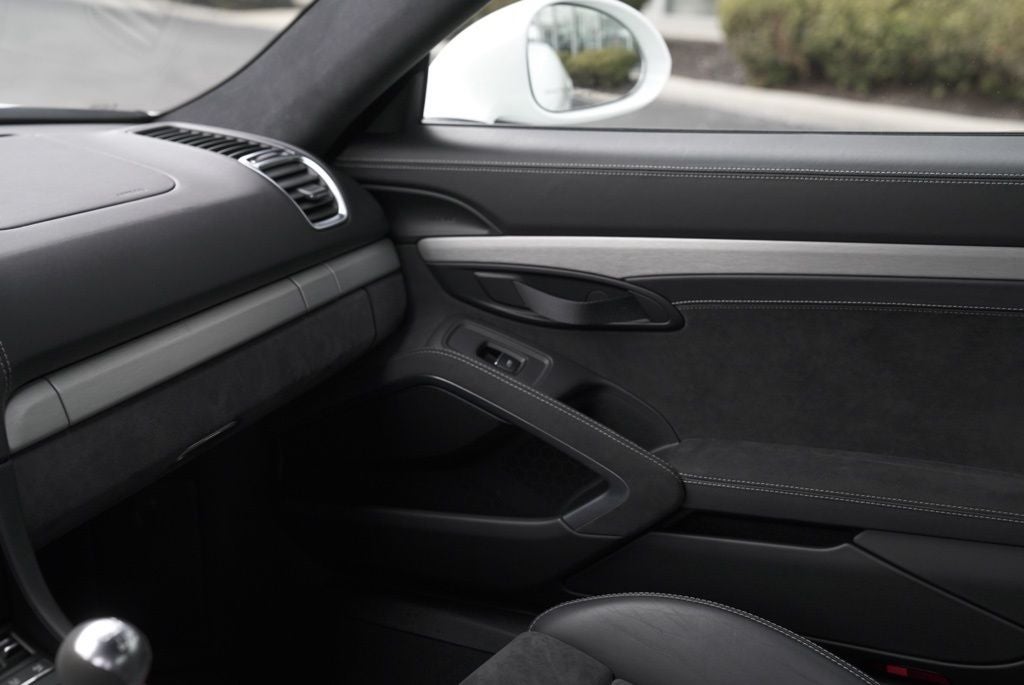 2016 Porsche Cayman GT4