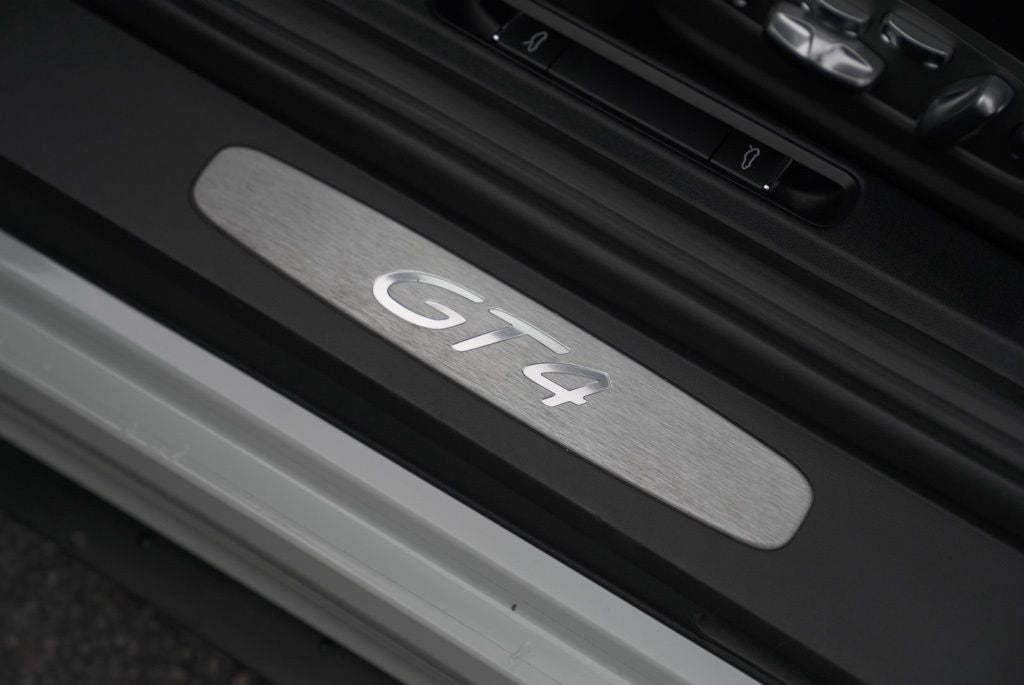 2016 Porsche Cayman GT4