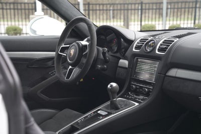 2016 Porsche Cayman GT4