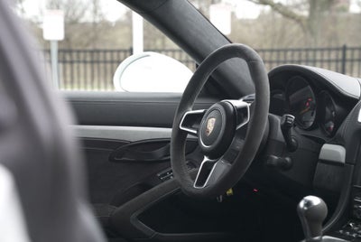 2016 Porsche Cayman GT4