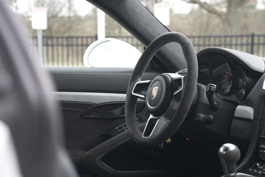 2016 Porsche Cayman GT4