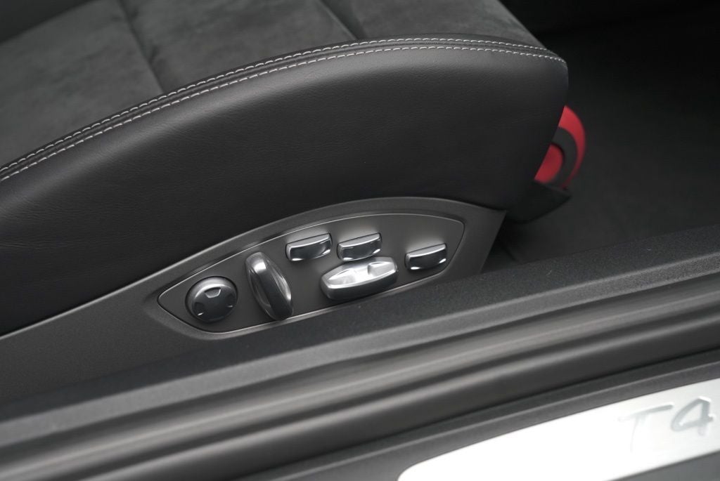 2016 Porsche Cayman GT4