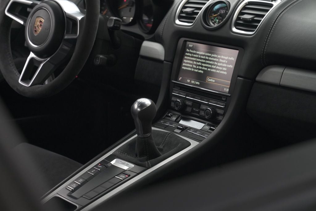 2016 Porsche Cayman GT4