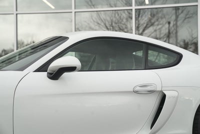 2016 Porsche Cayman GT4