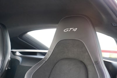 2023 Porsche 718 Cayman GT4