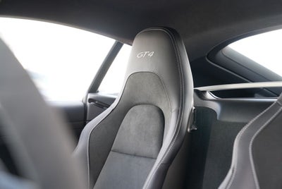 2023 Porsche 718 Cayman GT4