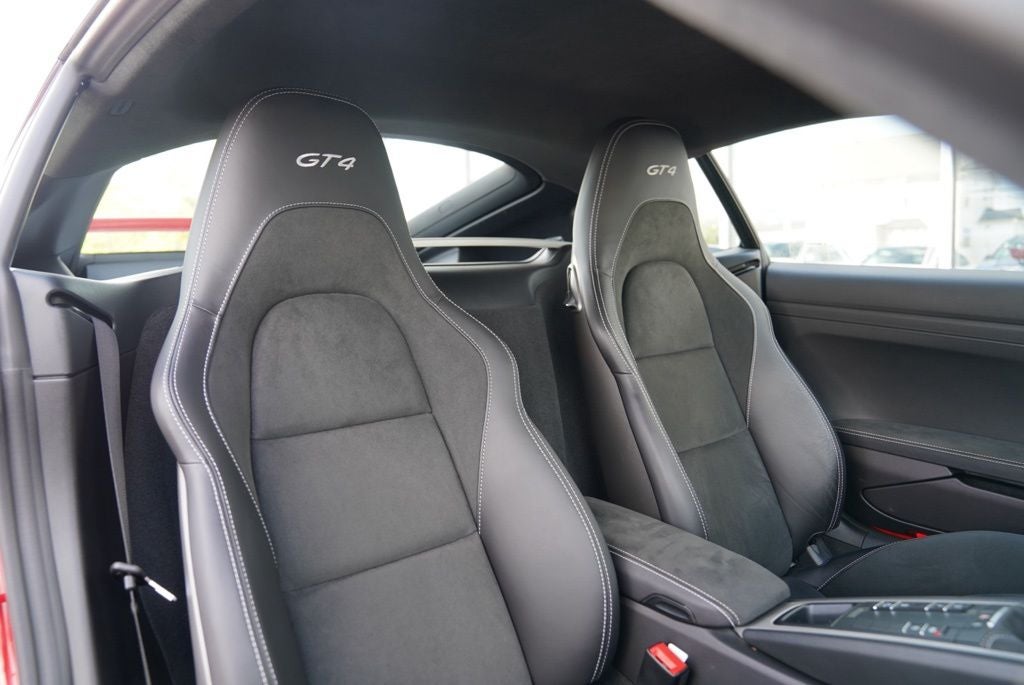 2023 Porsche 718 Cayman GT4