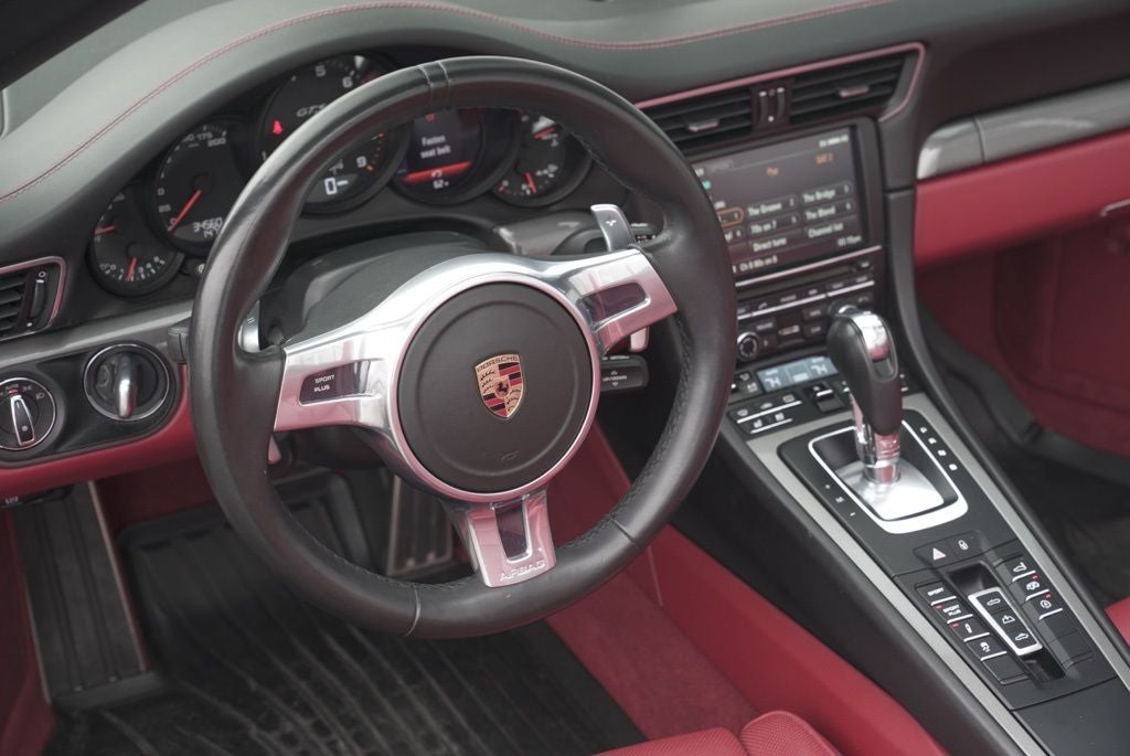 2016 Porsche 911 Carrera 4 GTS