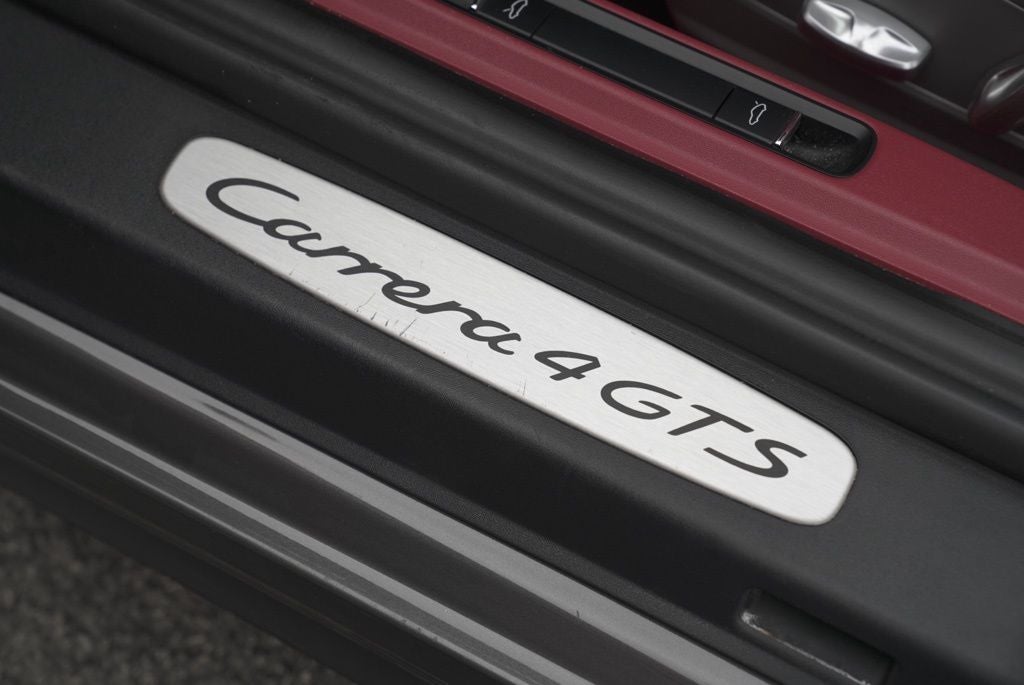 2016 Porsche 911 Carrera 4 GTS