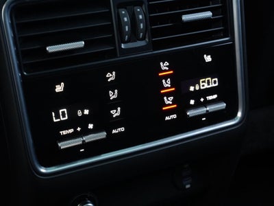 2022 Porsche Cayenne Platinum Edition