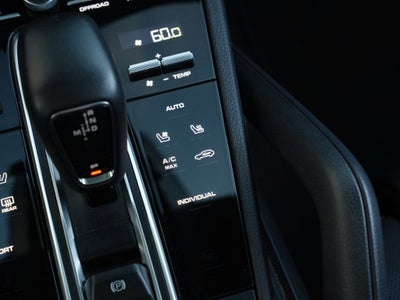2022 Porsche Cayenne Platinum Edition