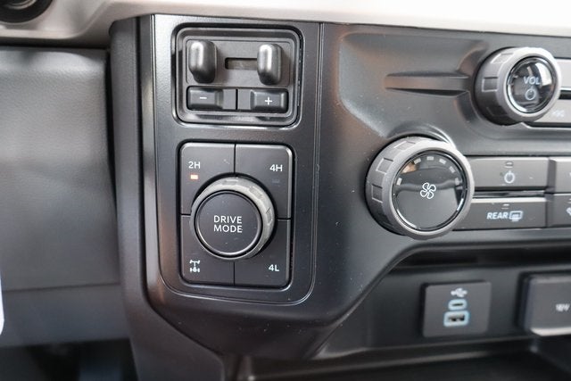 2025 Ford F-250SD XL w/8' Knapheide Steel Service Body