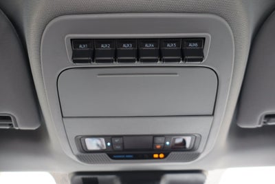 2027 Ford F-250SD XL w/8' Reading SL Service Body