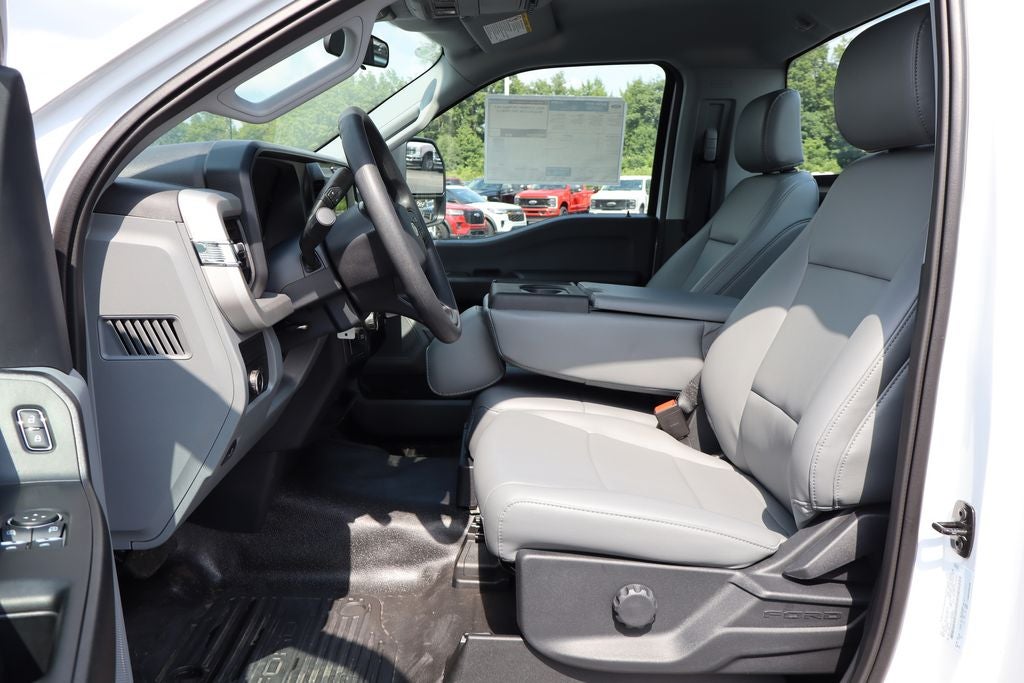2026 Ford F-550SD XL DRW Chassis