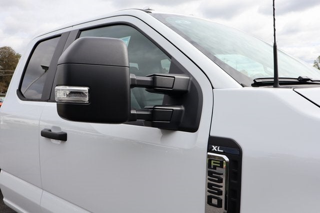 2026 Ford F-550SD XL DRW w/11' ABCO S-Series Service Body