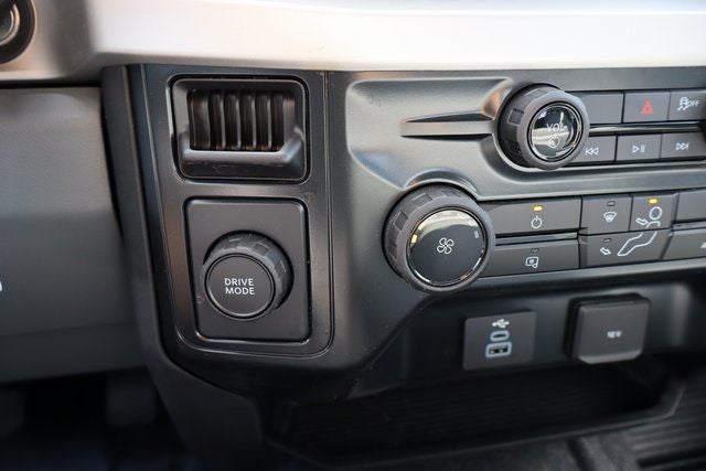 2025 Ford F-550SD XL DRW w/16' Morgan ProStake Stake Body