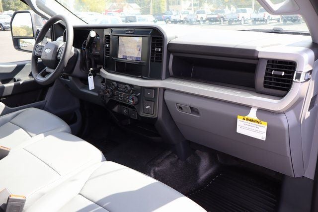 2025 Ford F-550SD XL DRW w/16' Morgan ProStake Stake Body