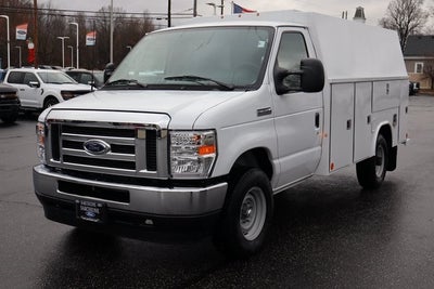 2025 Ford E-350SD Cutaway w/11' Reading Service Body