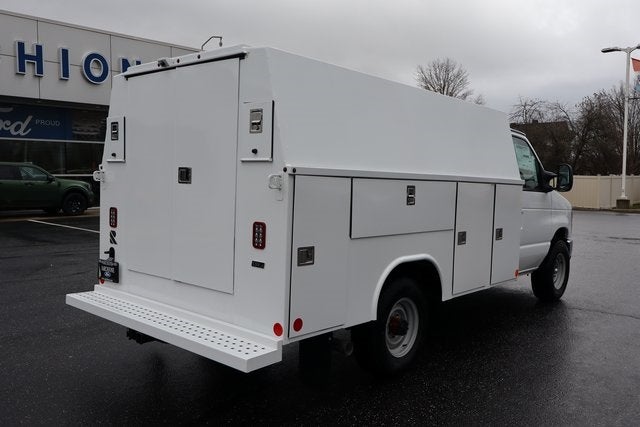 2025 Ford E-350SD Cutaway w/11' Reading Service Body