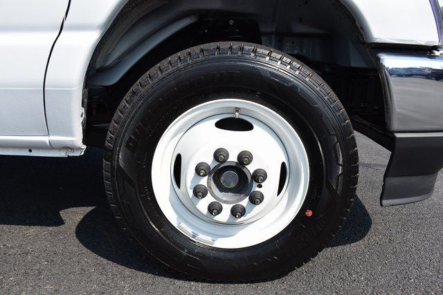 2025 Ford E-350SD Cutaway DRW w/12' Supreme Cargo Body