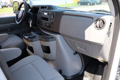 2027 Ford E-450SD Cutaway DRW w/16.5' Unicell Aerocell Body