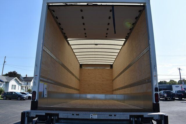 2025 Ford F-750SD w/26' Morgan Track Body DRW
