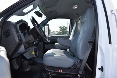 2025 Ford F-750SD w/26' Morgan Track Body DRW