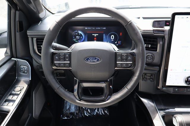 2025 Ford F-150 Lightning Platinum