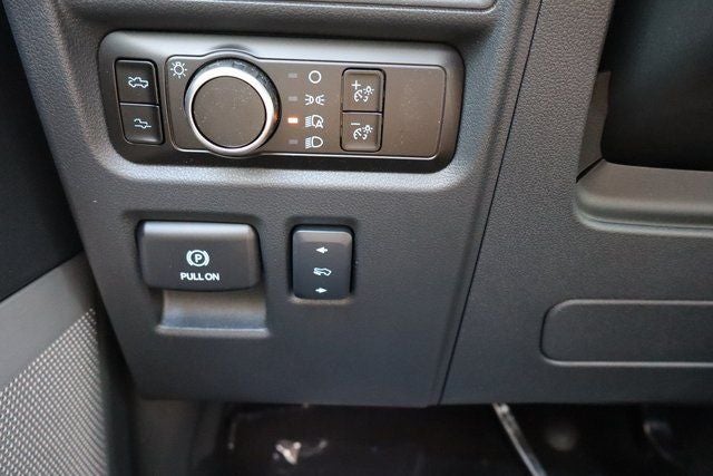 2025 Ford F-150 Lightning Platinum