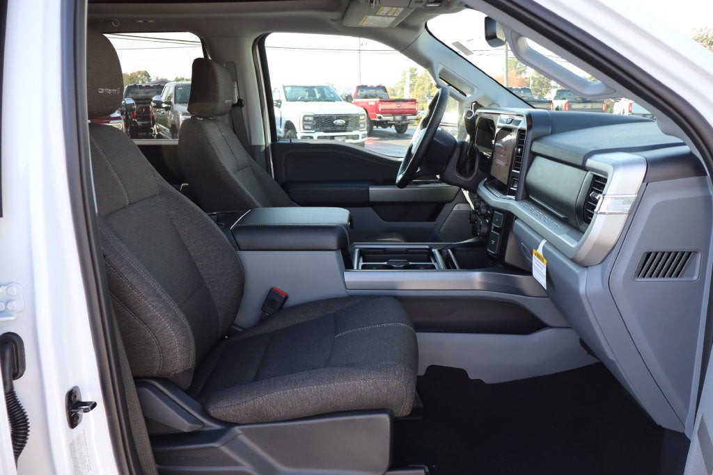 2027 Ford F-250SD XLT Carhartt