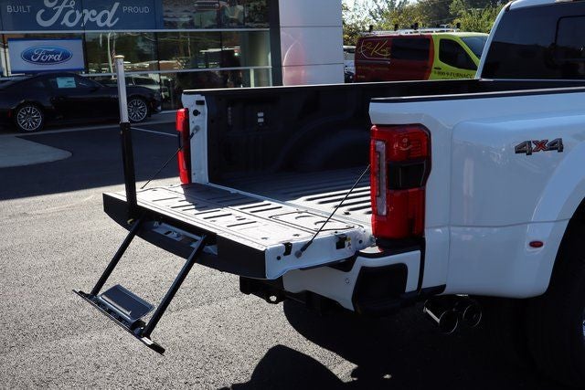 2026 Ford F-350SD Platinum DRW