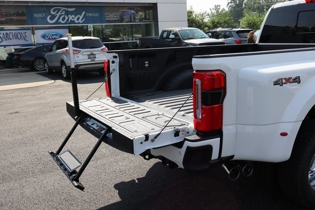 2025 Ford F-350SD Platinum DRW
