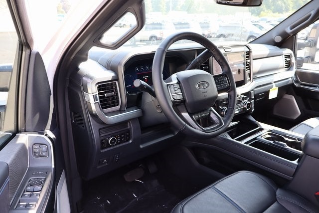 2025 Ford F-350SD Platinum DRW