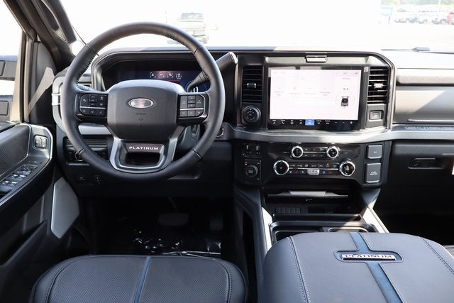 2025 Ford F-350SD Platinum DRW