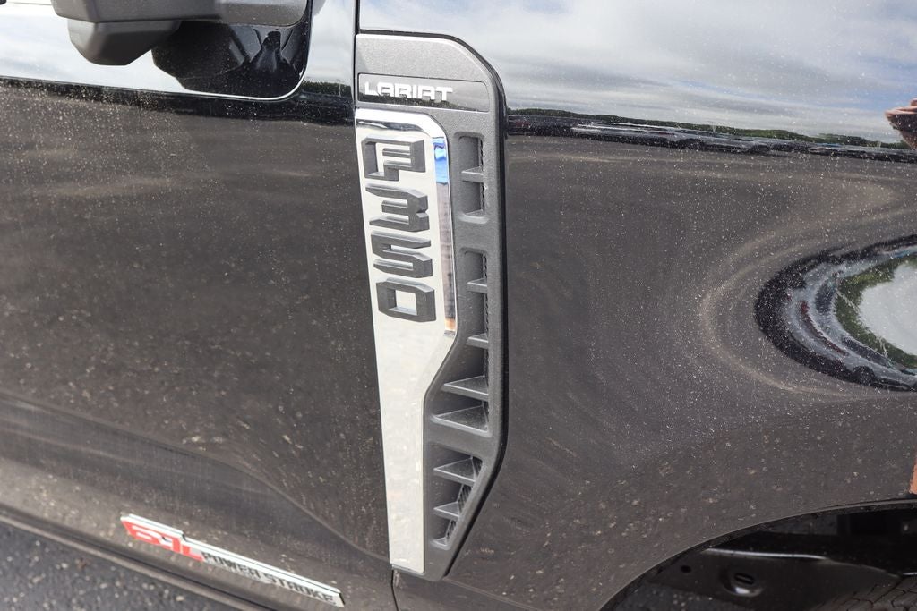2026 Ford F-350SD Lariat DRW