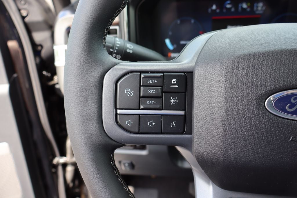2026 Ford F-350SD Lariat DRW