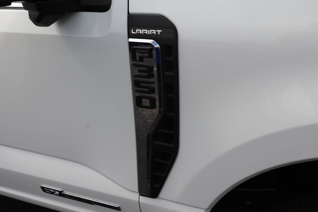 2026 Ford F-350SD Lariat DRW